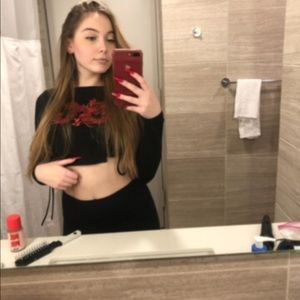 Meet your Posher, Anesa